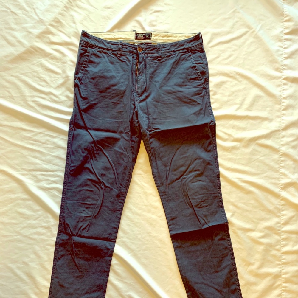 Abercrombie & Fitch men’s chino’s